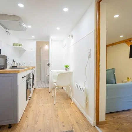 2 Bedroom In The Dob Street, Emerald *