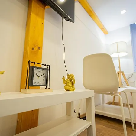 2 Bedroom In The Dob Street, Emerald *
