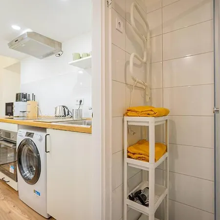 2 Bedroom In The Dob Street, Emerald Apartment *